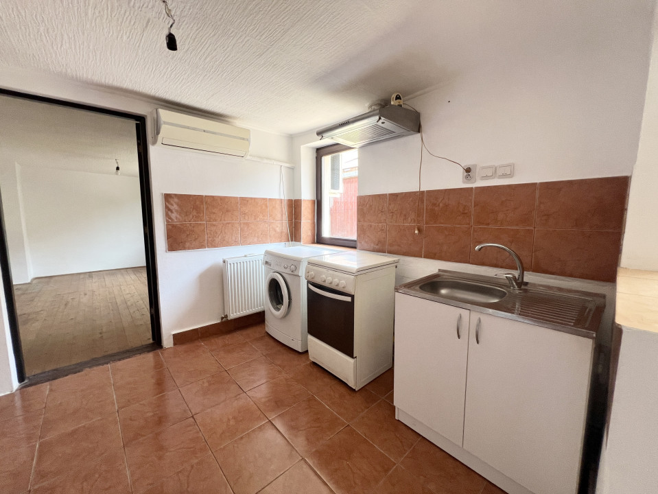 Casa Individuala, 96mp utili, teren 360mp, 5 camere - Zona Steaua