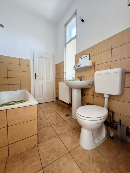 Casa Individuala, 96mp utili, teren 360mp, 5 camere - Zona Steaua