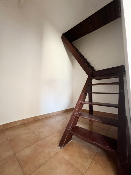 Casa Individuala, 96mp utili, teren 360mp, 5 camere - Zona Steaua