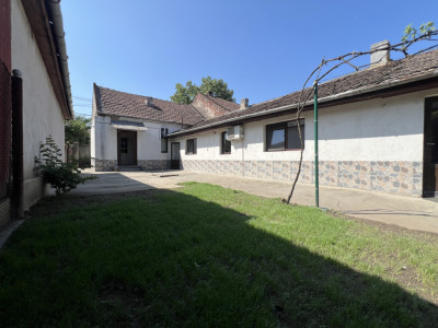 Casa Individuala, 96mp utili, teren 360mp, 5 camere - Zona Steaua