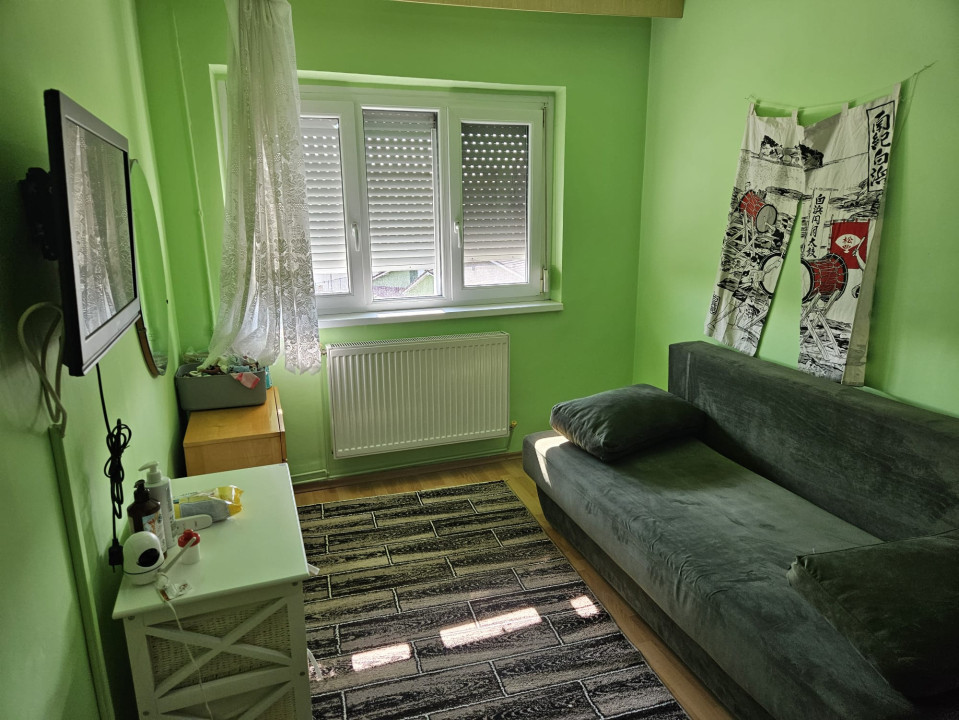 Apartament 3 camere, semidecomandat, 64mp utili, zona Dambovita