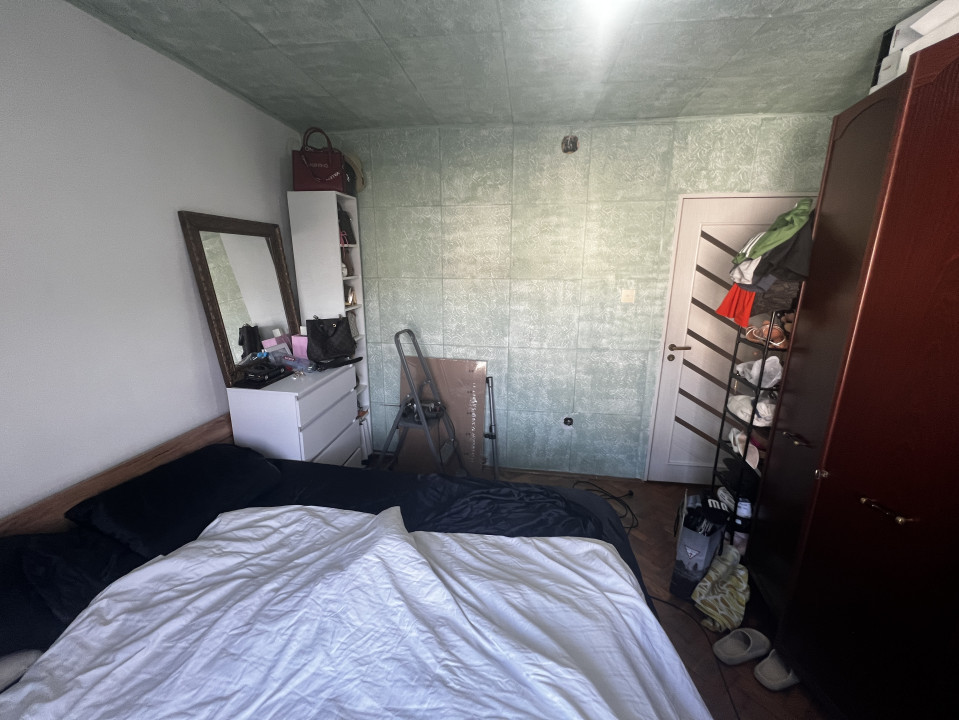 Apartament 2 camere, etaj 3, semi-decomandat - zona Dambovita