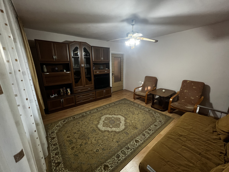 Apartament 3 camere, decomandat, 65mp utili, etajul 1, zona Girocului