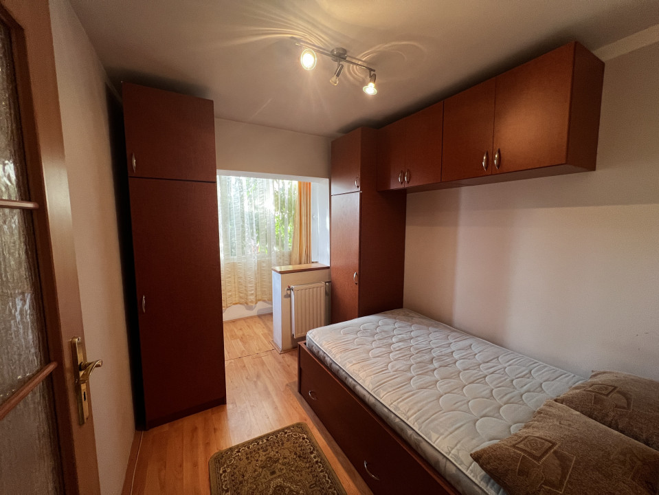 Apartament 3 camere, decomandat, 65mp utili, etajul 1, zona Girocului
