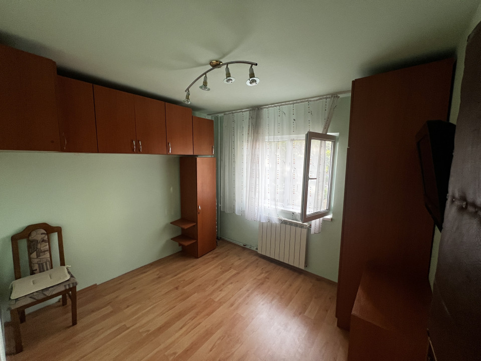 Apartament 3 camere, decomandat, 65mp utili, etajul 1, zona Girocului