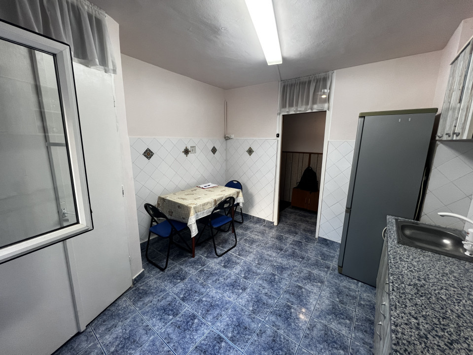 Apartament 3 camere, decomandat, 65mp utili, etajul 1, zona Girocului