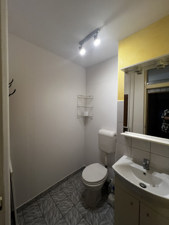 Apartament 3 camere, decomandat, 65mp utili, etajul 1, zona Girocului