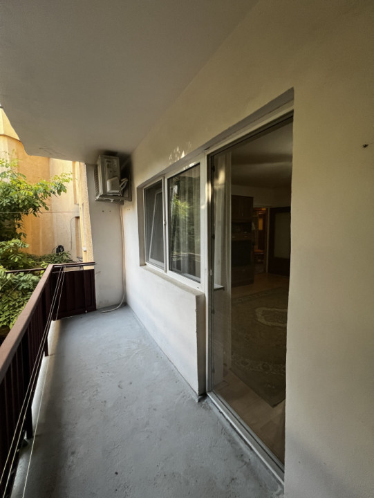 Apartament 3 camere, decomandat, 65mp utili, etajul 1, zona Girocului