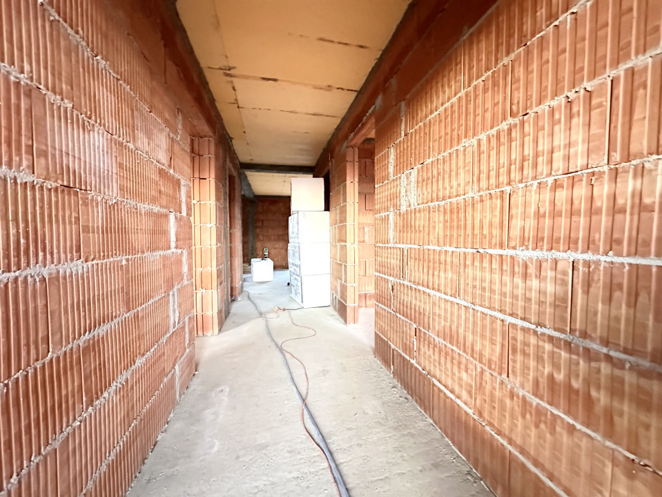 Duplex pe parter, 3 camere, 80 mp utili, 325 mp teren - Sanandrei
