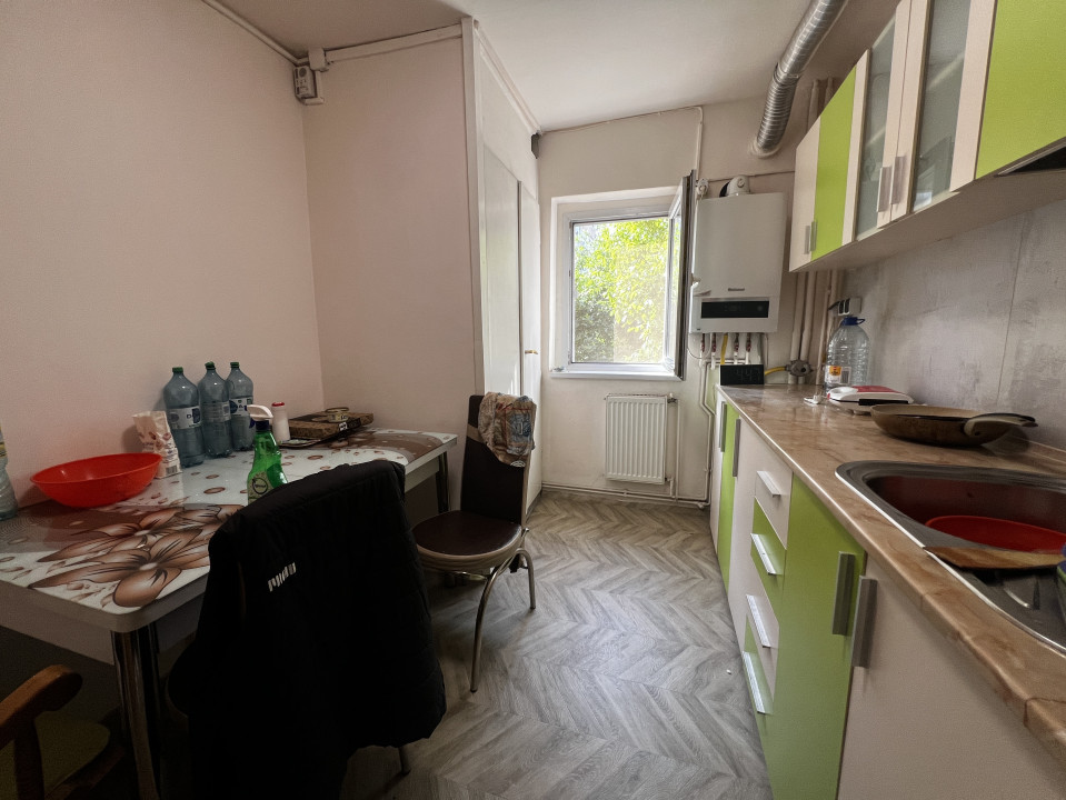 COMISION 0% Apartament 3 camere, etaj 2/4, 67mp, centrala, zona Olimpia-Stadion 
