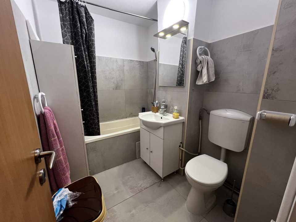 COMISION 0% Apartament 3 camere, etaj 2/4, 67mp, centrala, zona Olimpia-Stadion 