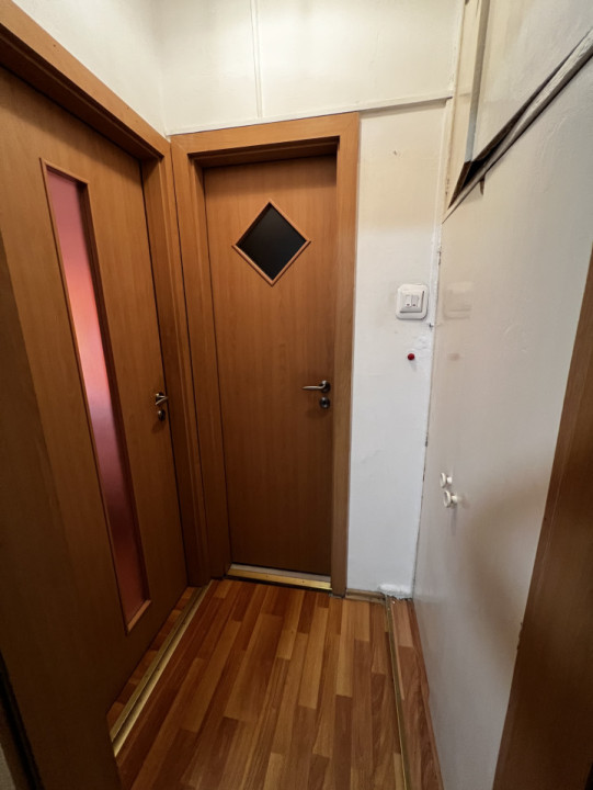 COMISION 0% Apartament 3 camere, etaj 2/4, 67mp, centrala, zona Olimpia-Stadion 
