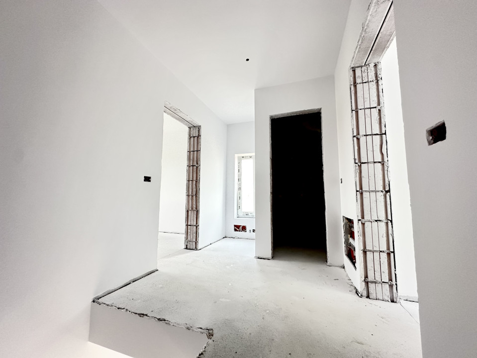 Duplex 3 camere, perete dublu, 77 mp utili, pozitie excelenta- Sanandrei 
