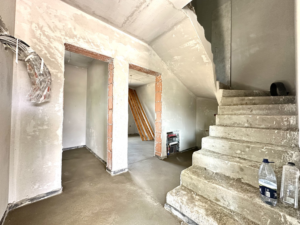 Duplex 3 camere, perete dublu, 77 mp utili, 280 mp teren - Sanandrei 