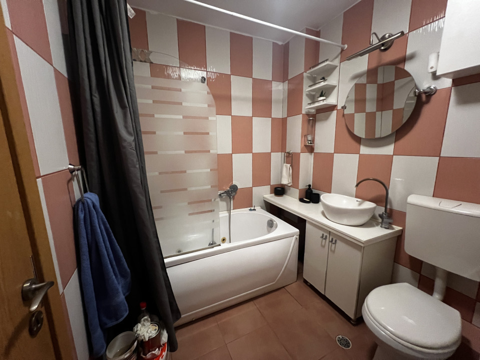 Apartament 2 camere, open-space, parter, loc de parcare, zona Braytim