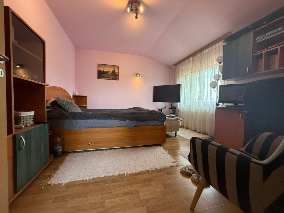 Casa individuala, spatioasa, 6 camere, 147 mp utili - zona Fratelia