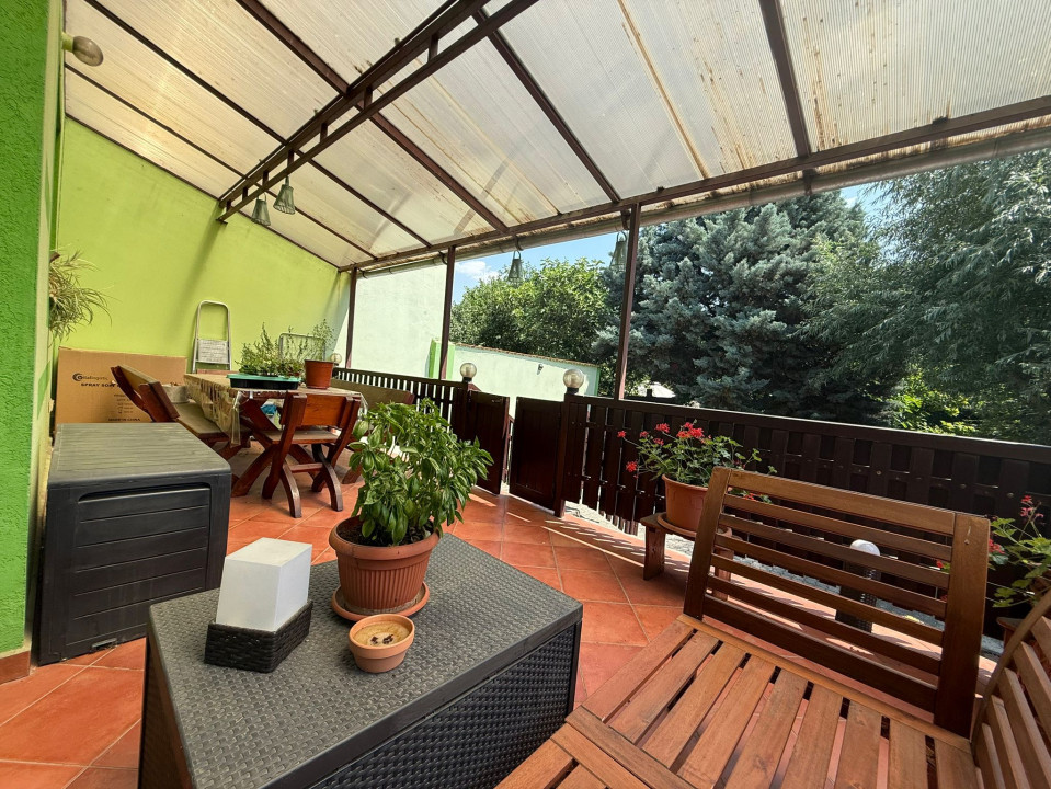 Casa individuala, spatioasa, 6 camere, 147 mp utili - zona Fratelia