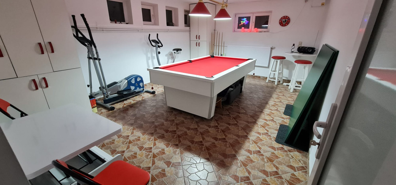 Casa individuala, spatioasa, cu 6 camere, 147 mp utili - zona Fratelia
