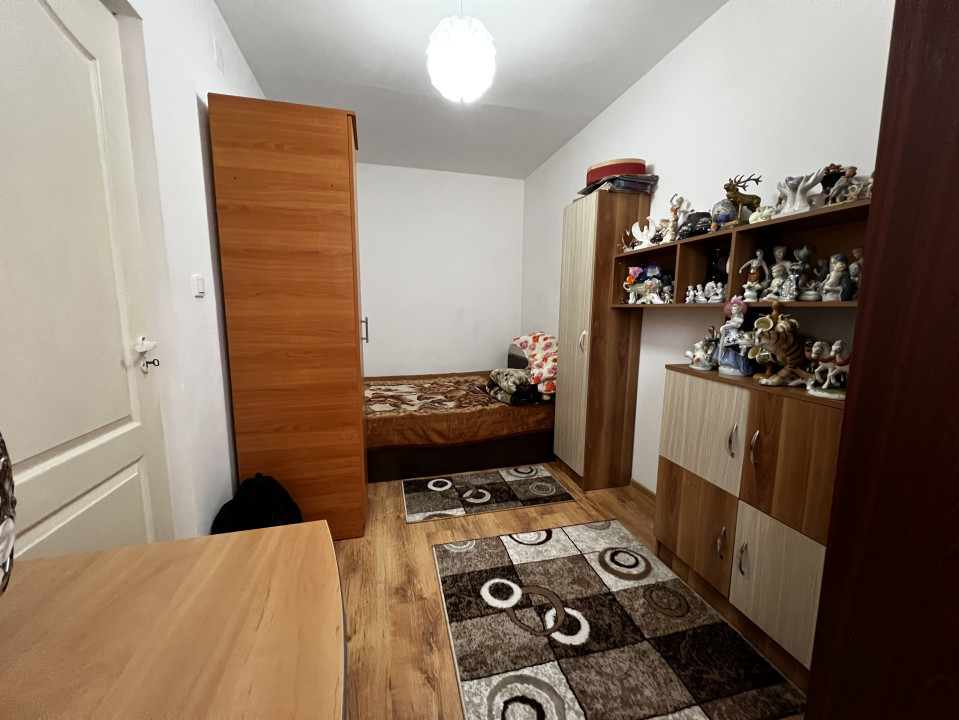 Apartament 2 camere, parter, semidecomandat, renovat in zona Sagului