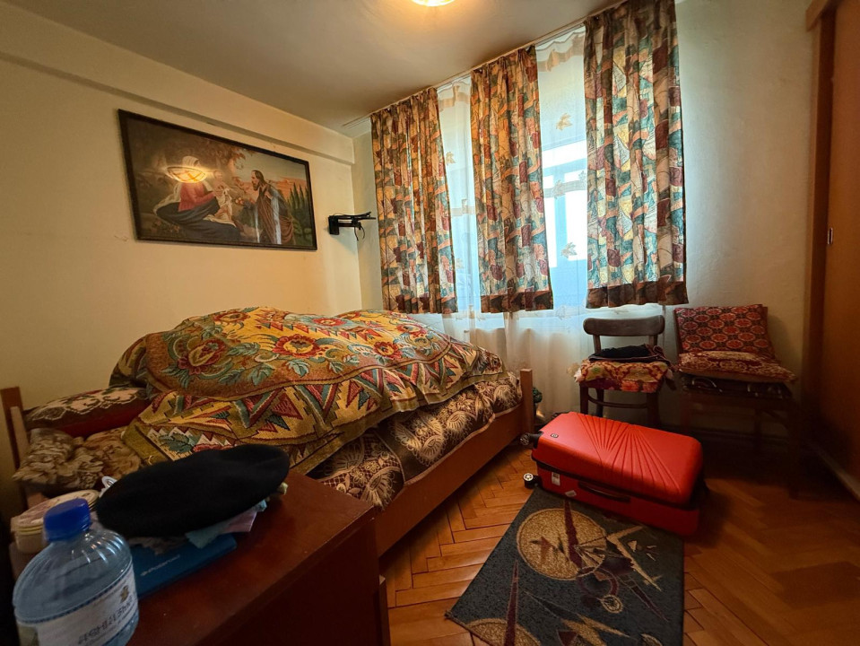 Apartament 4 camere, 85 mp, dispus pe 2 niveluri - Buziasului - COMISION 0%