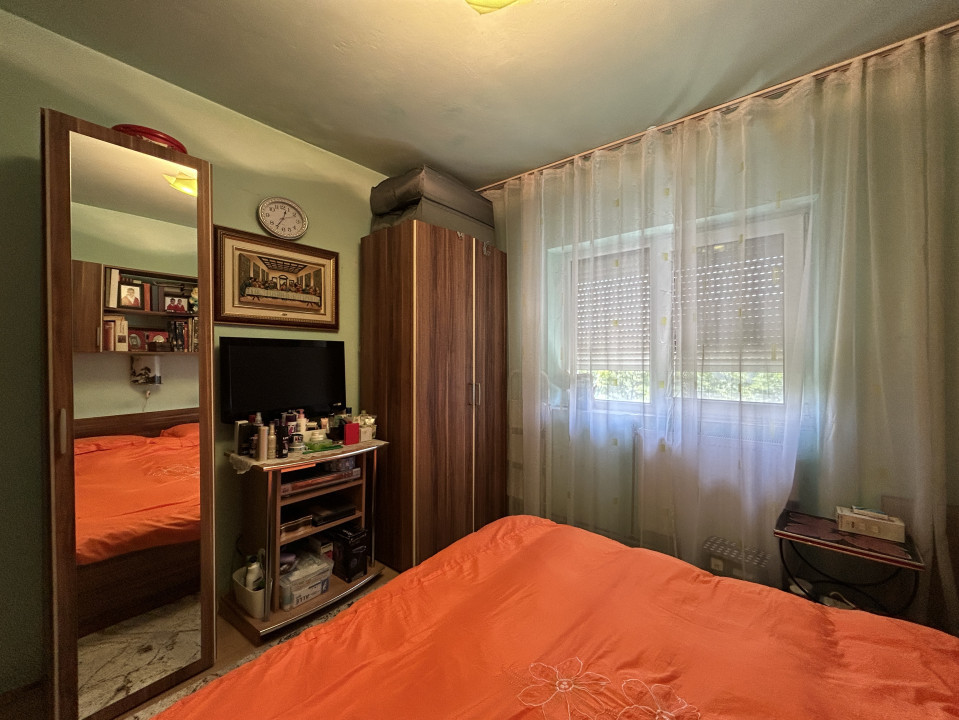 Apartament 3 camere, 2 balcoane, decomandat, 67mp utili, zona Soarelui