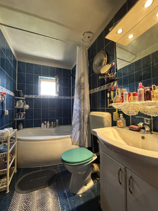 Apartament 3 camere, 2 balcoane, decomandat, 67mp utili, zona Soarelui