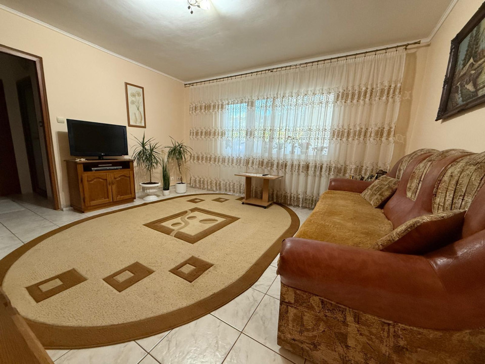 OCAZIE Apartament 2 camere, semidecomandat, parter, 60 mp - Calea Buziasului