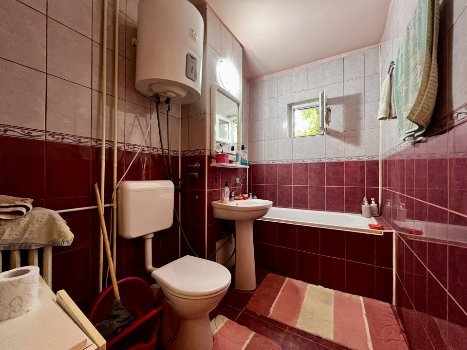 Apartament 3 camere, decomandat, confort 1, parter, zona Girocului