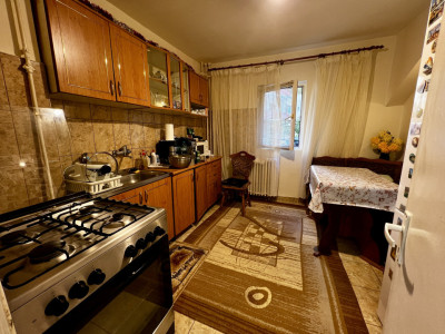 Apartament 3 camere, decomandat, 70 mp utili confort 1, parter, zona Girocului