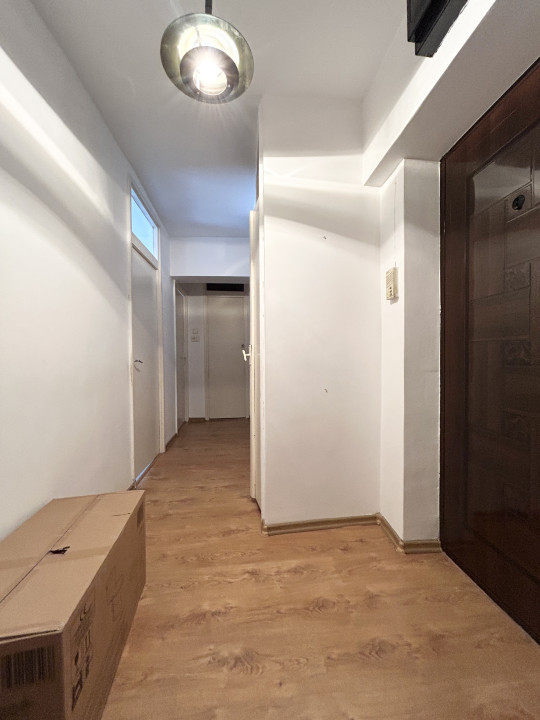 Apartament 3 camere, decomandat, 65mp utili, zona Sagului