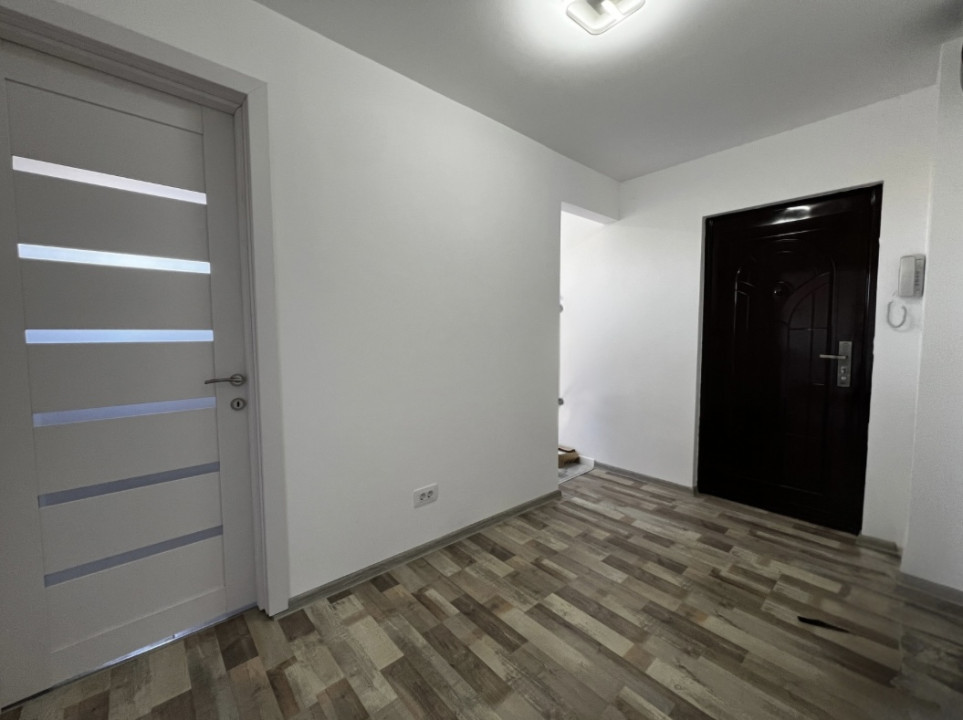 Apartament 1 camera, decomandat, renovat, zona Buziasului