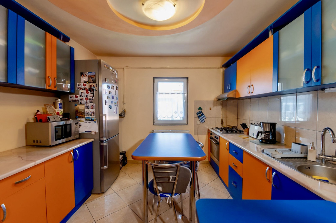 Apartament 3 camere, decomandat, complet mobilat si utilat, zona Dambovita