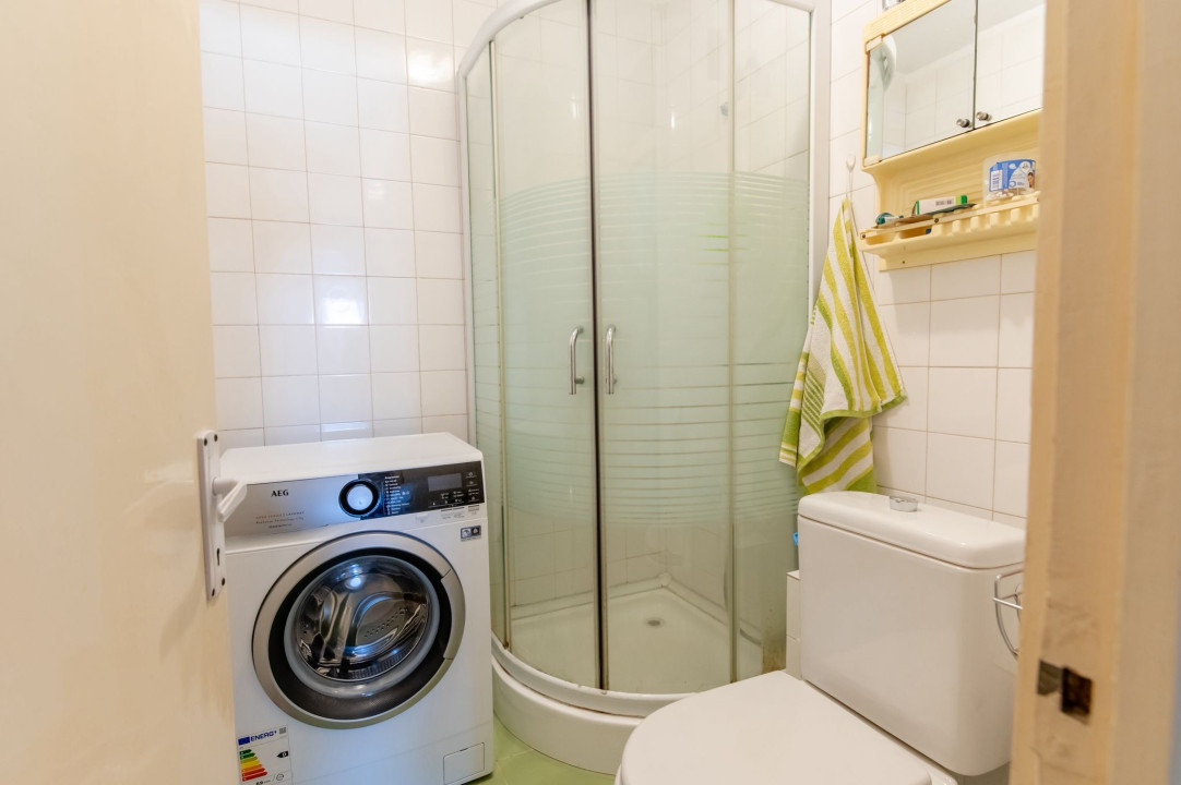 Apartament 3 camere, decomandat, complet mobilat si utilat, zona Dambovita