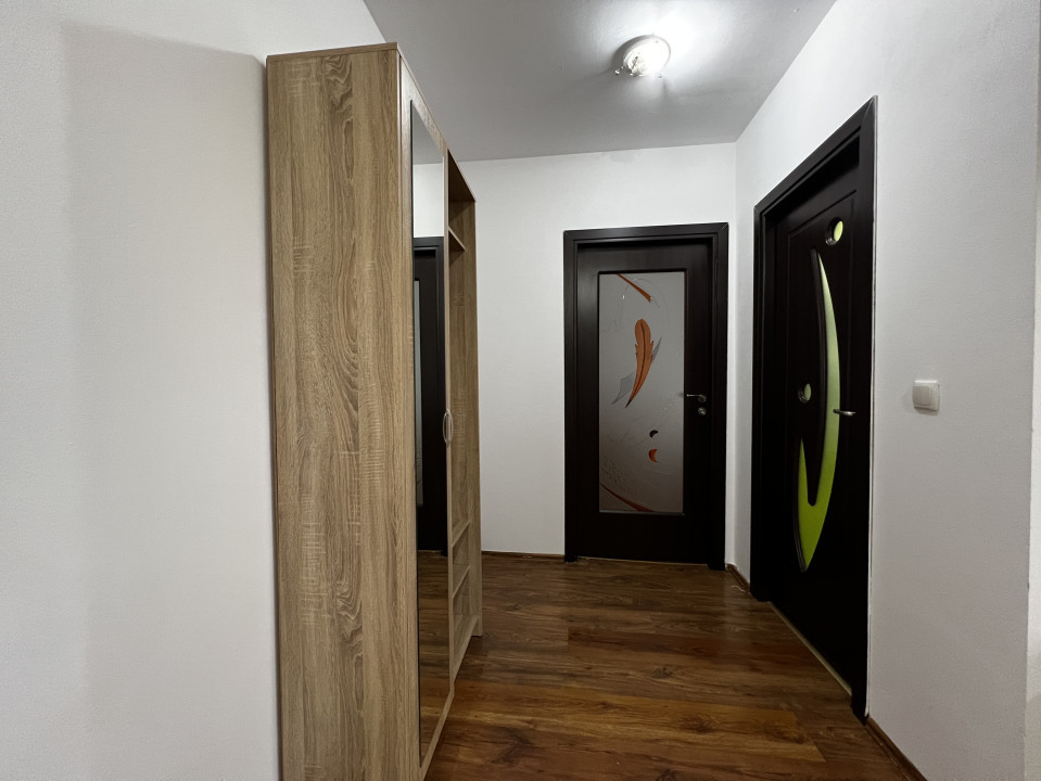 Apartament 3 camere, semidecomandat, 64mp utili, zona Girocului