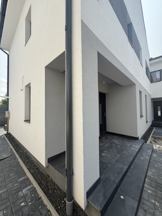 Duplex Individual, terasa 22 mp, 4 camere, zona intima - Chisoda