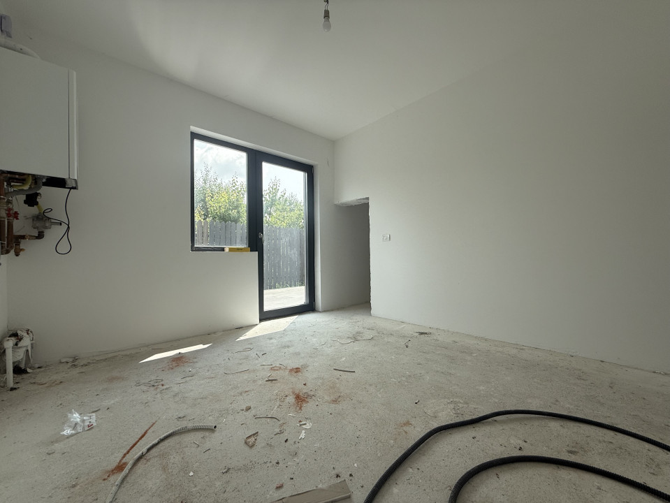 Duplex Individual, terasa 22 mp, 4 camere, zona intima - Chisoda