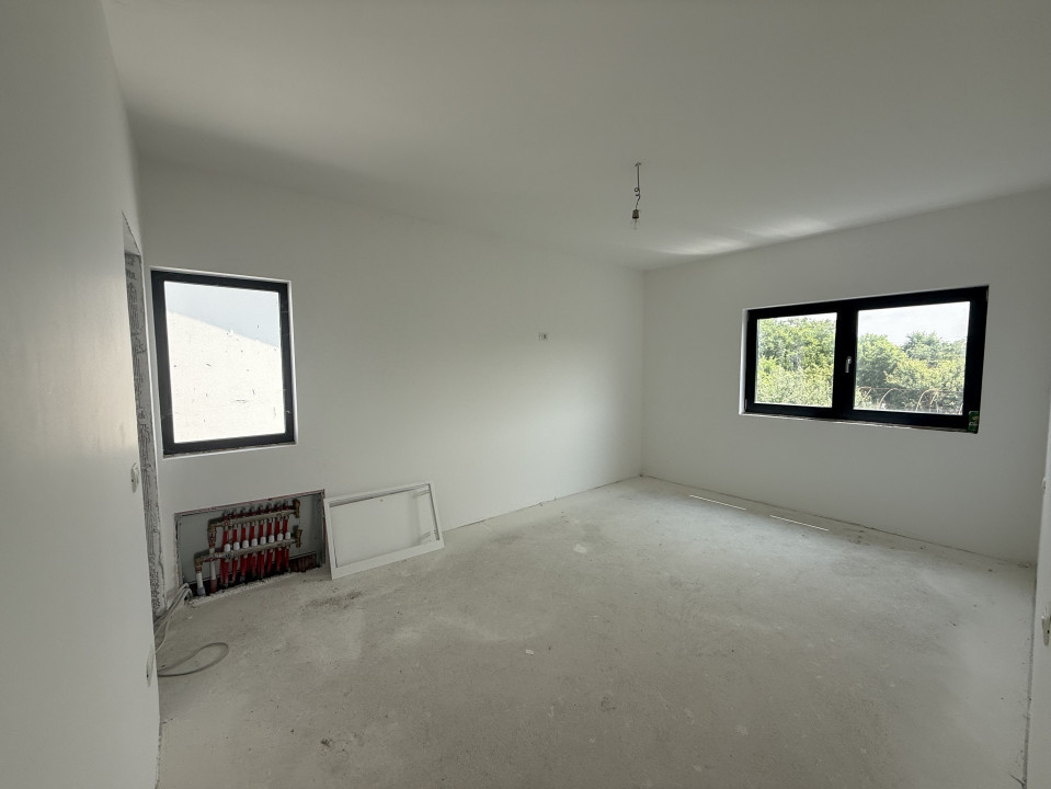 Duplex Individual, terasa 22 mp, 4 camere, zona intima - Chisoda