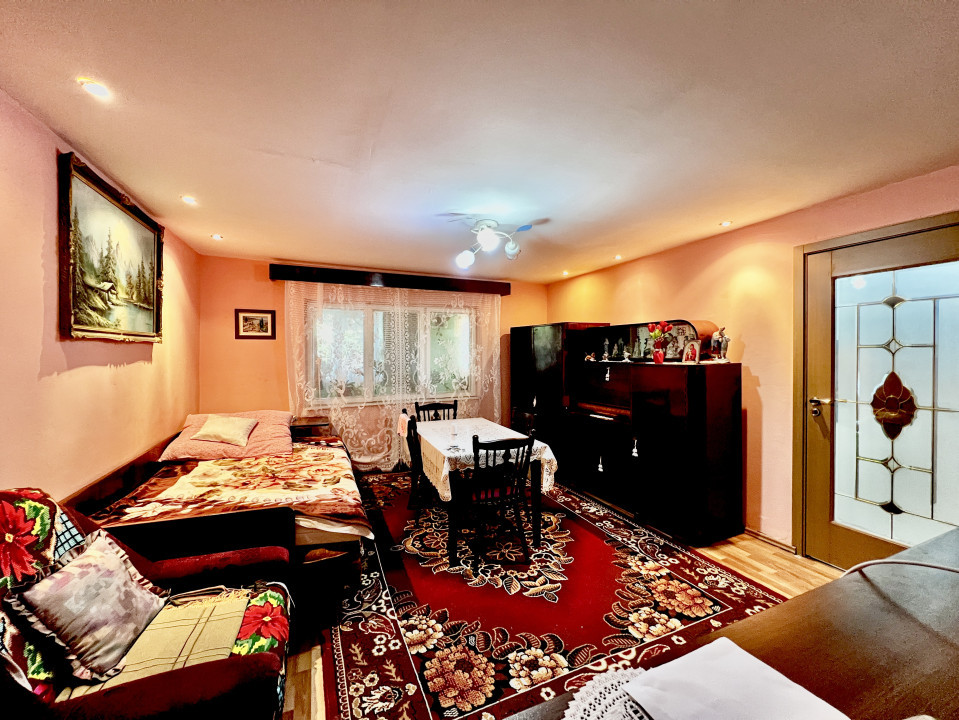 Apartament 2 camere, parter, semidecomandat, 53mp utili+balcon, zona Girocului