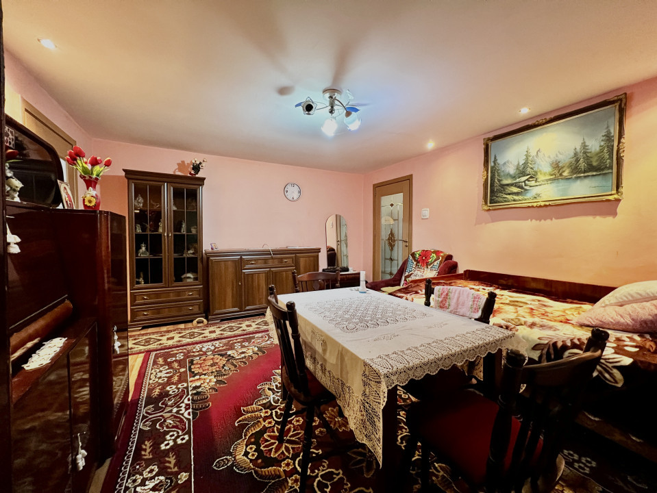 Apartament 2 camere, parter, semidecomandat, 53mp utili+balcon, zona Girocului