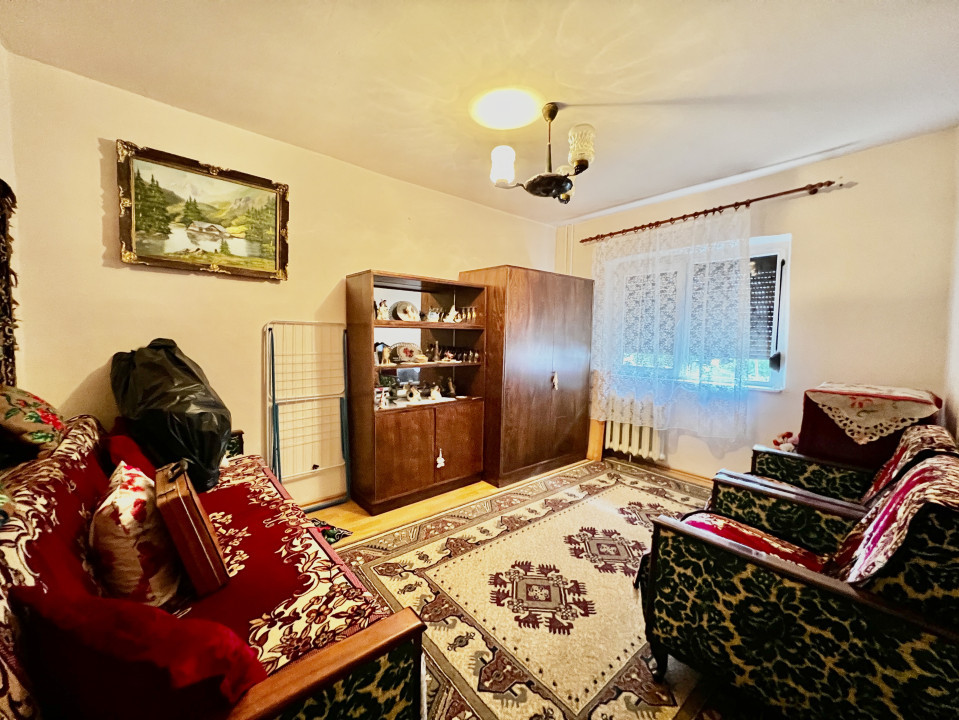 Apartament 2 camere, parter, semidecomandat, 53mp utili+balcon, zona Girocului