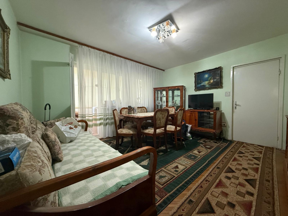 Apartament 3 camere, 65 mp, etaj 2, pozitie excelenta in zona Soarelui
