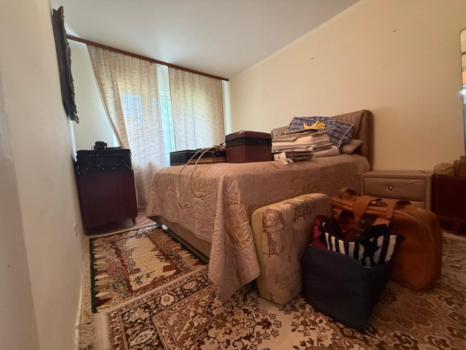 Apartament 3 camere, 65 mp, etaj 2, pozitie excelenta in zona Soarelui