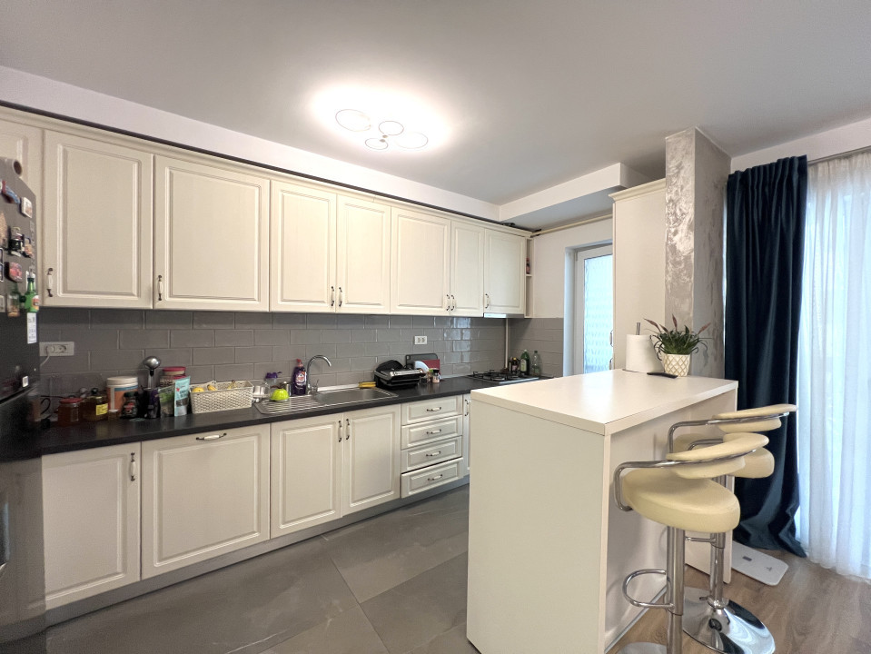 Apartament 3 camere, 62mp utili, etaj 1, 2 locuri parcare - Aradului