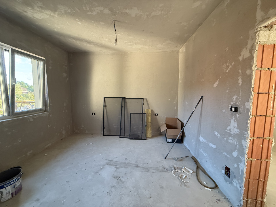 Casa individuală, 4 camere, 2 bai, 110 mp utili, 408mp teren in Utvin 