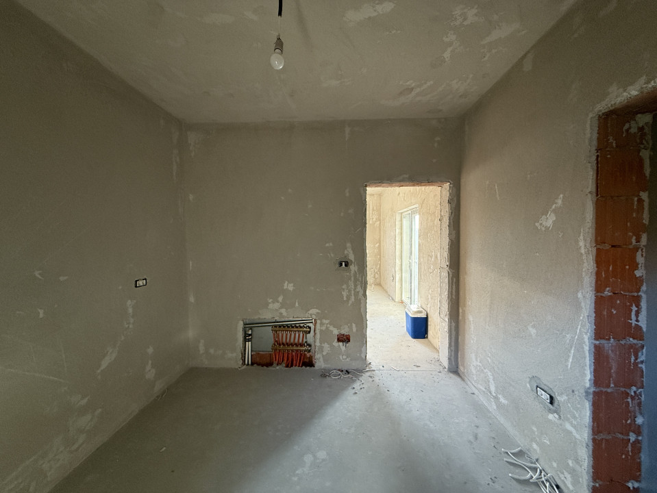 Casa individuală, 4 camere, 2 bai, 110 mp utili, 408mp teren in Utvin 