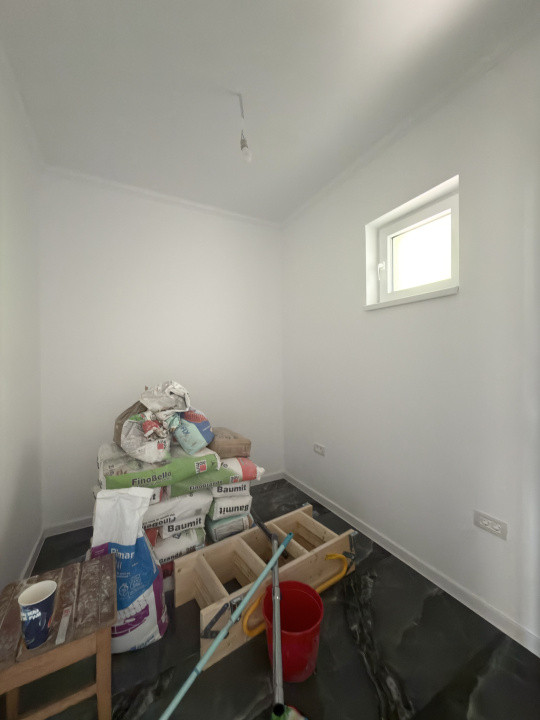 Casa individuală, 4 camere, 408mp teren, 110 mp utili - Utvin 