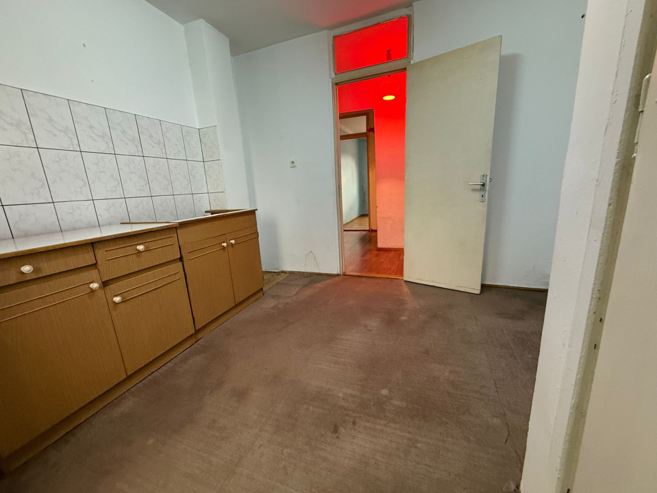 Apartement 3 camere, decomandat, 70mp utili- Dambovita - ideal pentru investitie