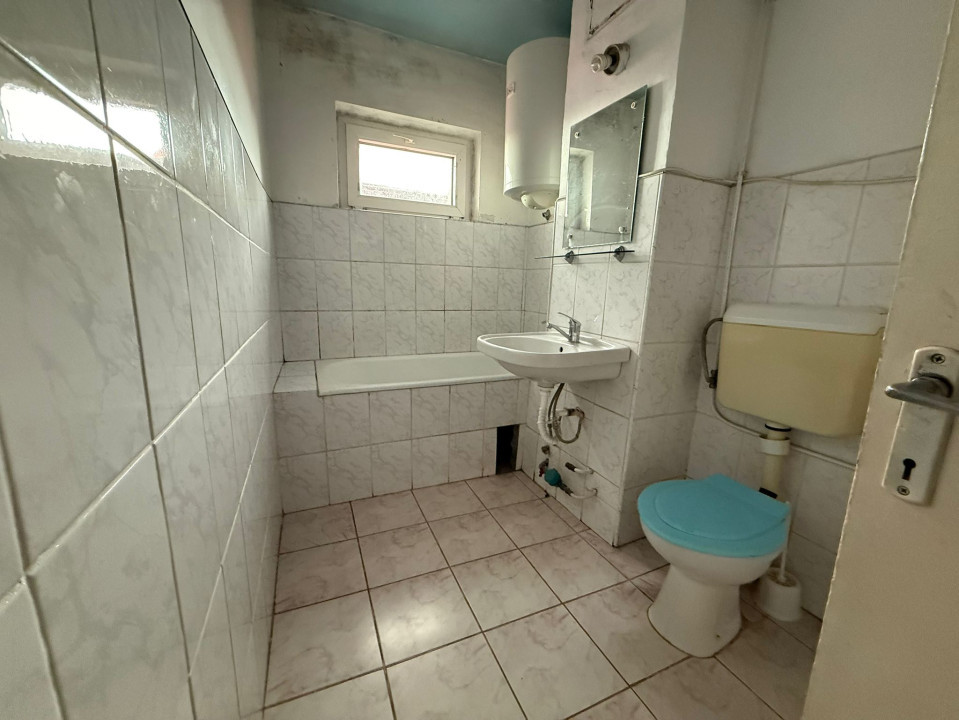 Apartement 3 camere, decomandat, 70mp utili- Dambovita - ideal pentru investitie