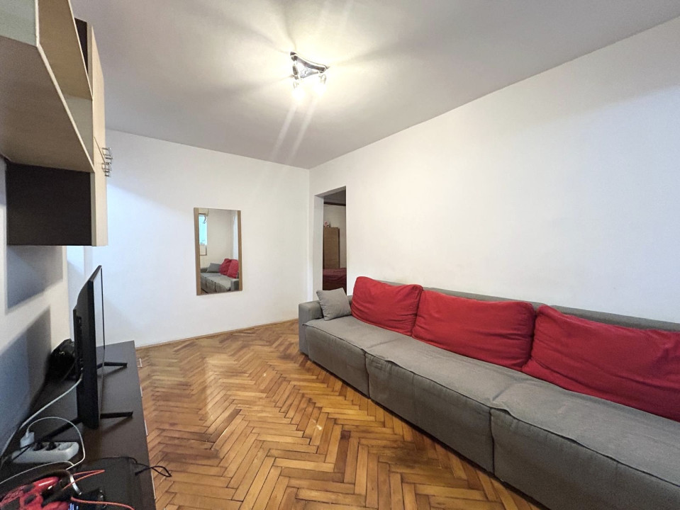 Apartament 3 camere, 48mp utili, etaj 1, boxa la subsol - Piata Doina