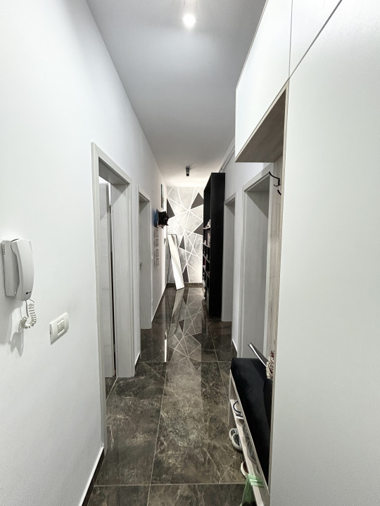 Apartament 2 camere, decomandat, terasa 18mp, mobilat si utilat in Giroc 